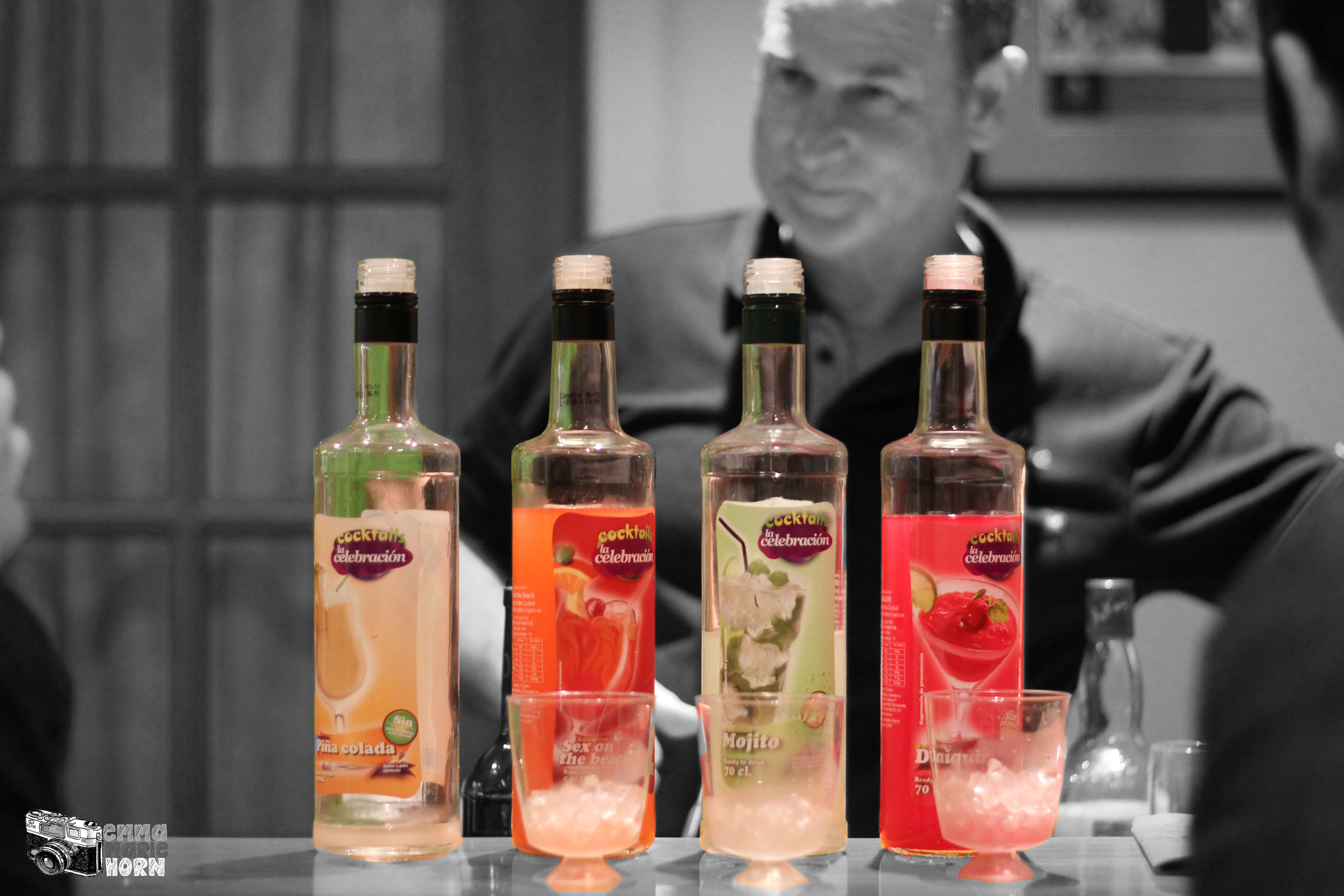 Alcofree Trevor (owner) serving pre-mixed non-alcoholic cocktails