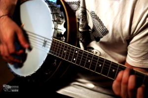 Banjo guitar